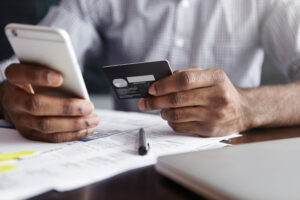 Os perigos da dívida do cartão de crédito: Gerencie sua saúde financeira