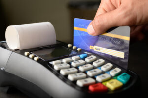 Dívida no cartão de crédito: Saiba como se livrar e o que pode acontecer
