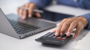 IRPF 2026: Como declarar seu financiamento de veículo